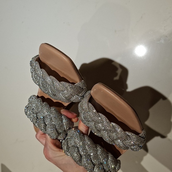 NWOT Torrid Shimmering/Sparkly Silver Braided High Heels (Size 7.5 WW) - Picture 6 of 9